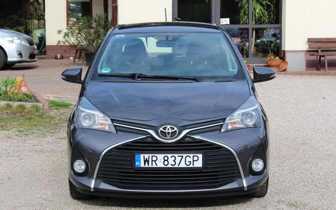 Toyota Yaris cena 34900 przebieg: 194000, rok produkcji 2015 z Dzierżoniów małe 407